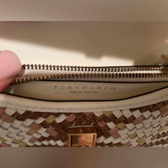 Tory Burch Thea Crossbody in multiwoven leather - Picture 6 of 9